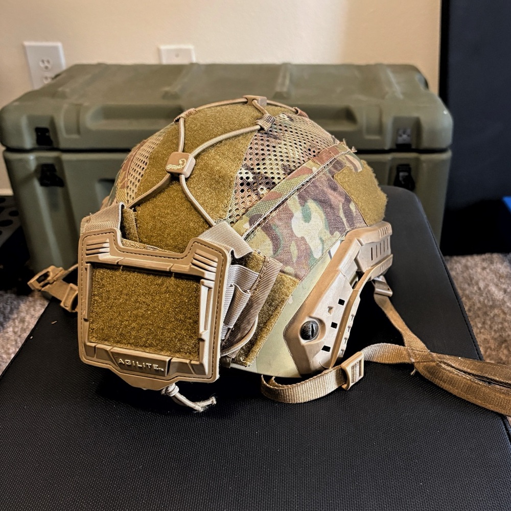 Multicam Ops-Core Fast Bump High Cut Helmet with Agilite Cover and Rear Pouch L